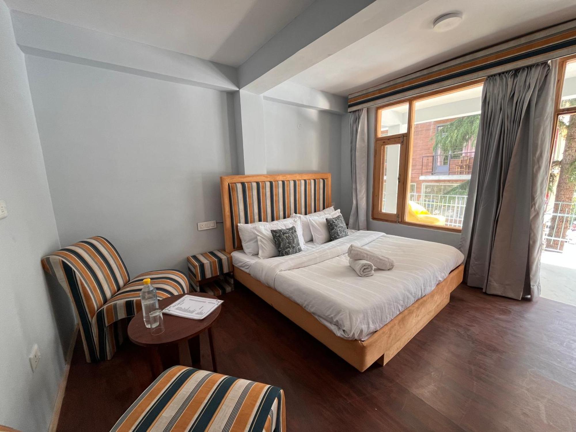 Hotel English Rose, #Personal Parking, #Petfriendly, #Garden, #Bonfire Under The Stars Manāli Extérieur photo