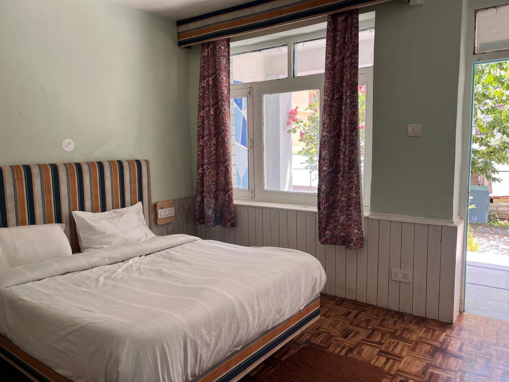Hotel English Rose, #Personal Parking, #Petfriendly, #Garden, #Bonfire Under The Stars Manāli Extérieur photo