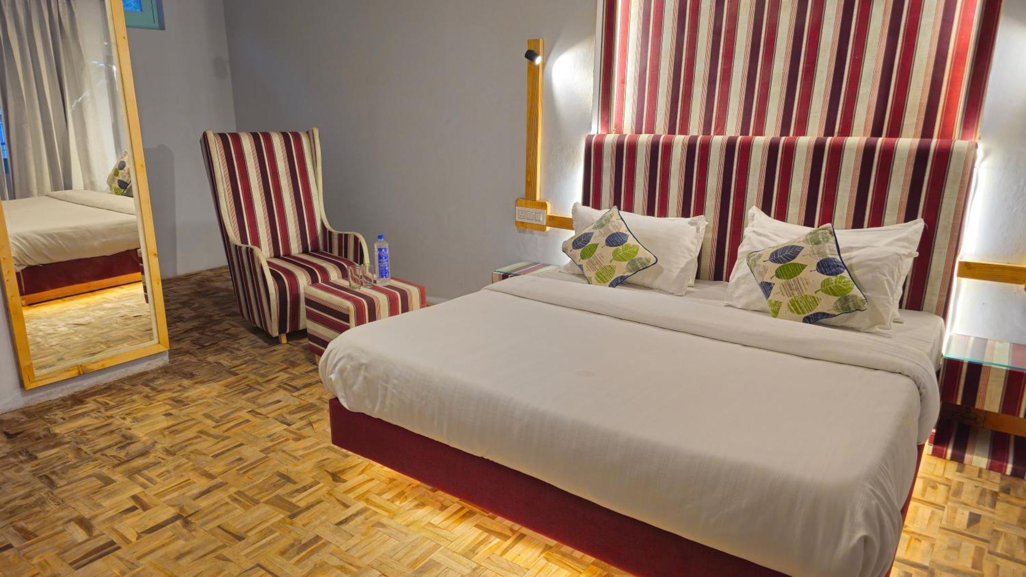 Hotel English Rose, #Personal Parking, #Petfriendly, #Garden, #Bonfire Under The Stars Manāli Extérieur photo
