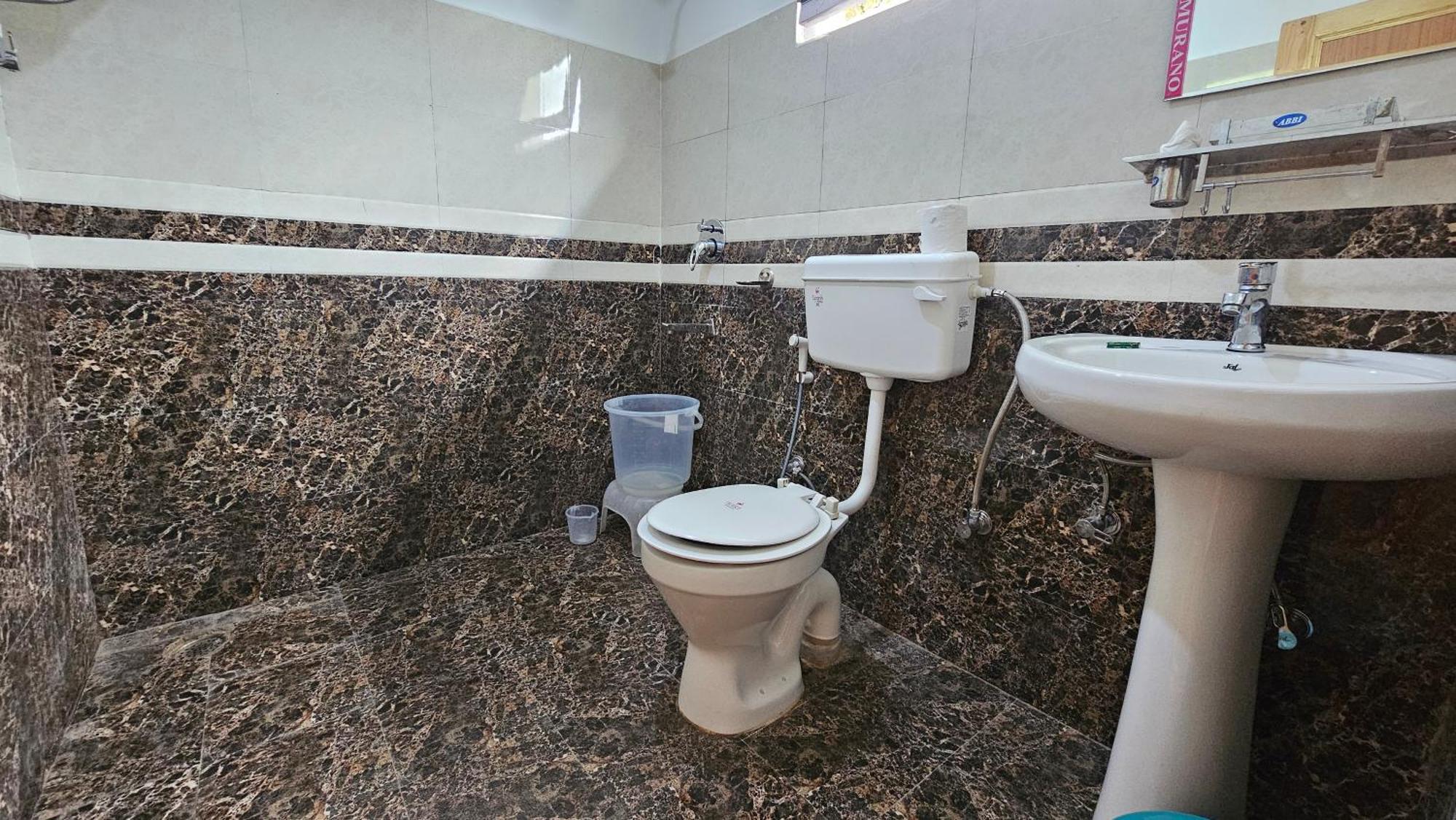Hotel English Rose, #Personal Parking, #Petfriendly, #Garden, #Bonfire Under The Stars Manāli Extérieur photo