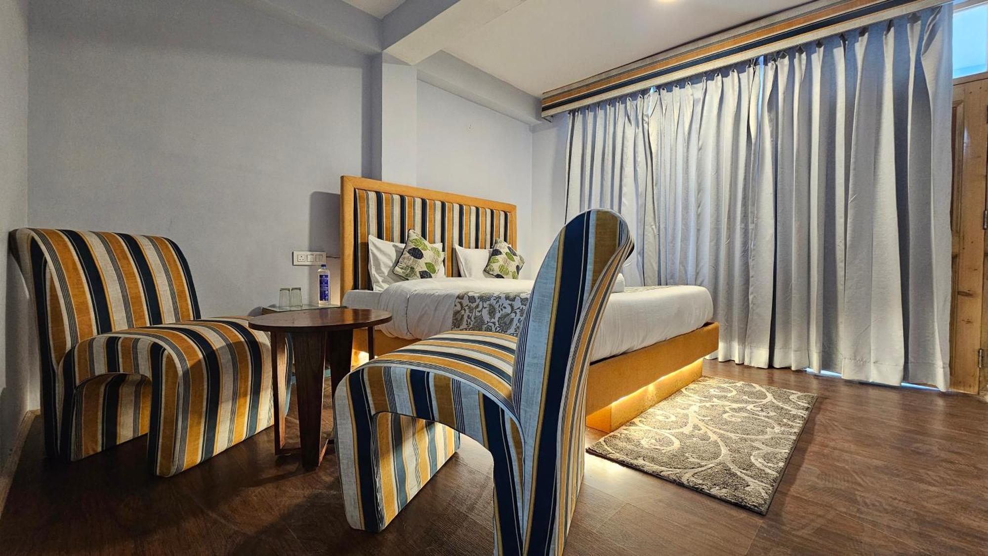 Hotel English Rose, #Personal Parking, #Petfriendly, #Garden, #Bonfire Under The Stars Manāli Extérieur photo